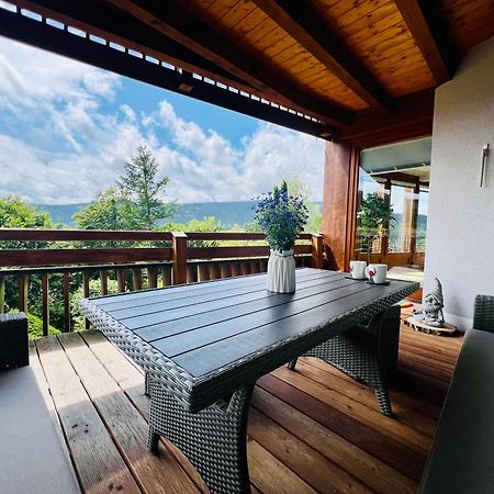 Apartamento Panoramablick Mit Privatparkplatz, 2 Balkone Und 1,5 Baeder Titisee-Neustadt Exterior foto