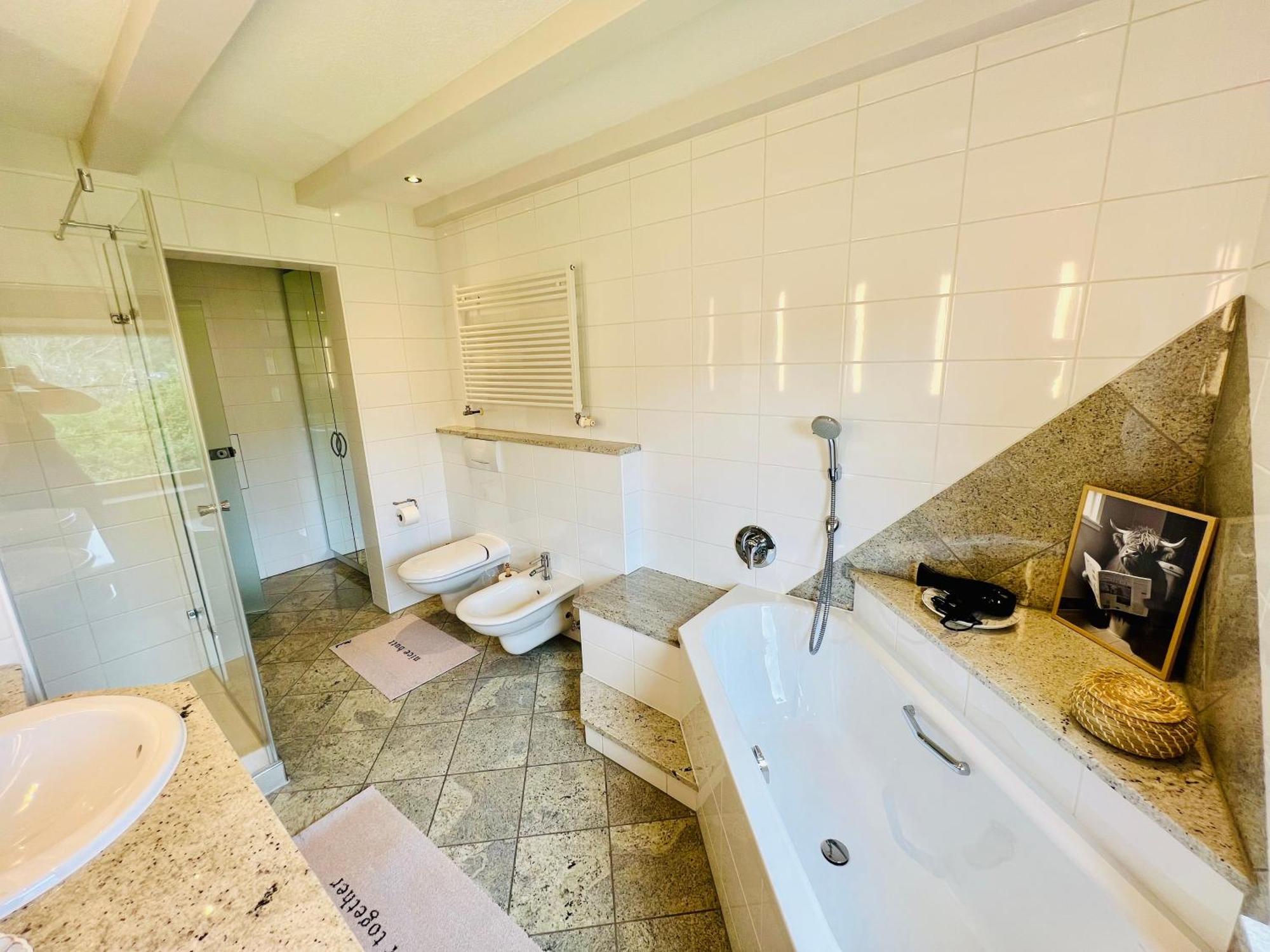 Apartamento Panoramablick Mit Privatparkplatz, 2 Balkone Und 1,5 Baeder Titisee-Neustadt Exterior foto
