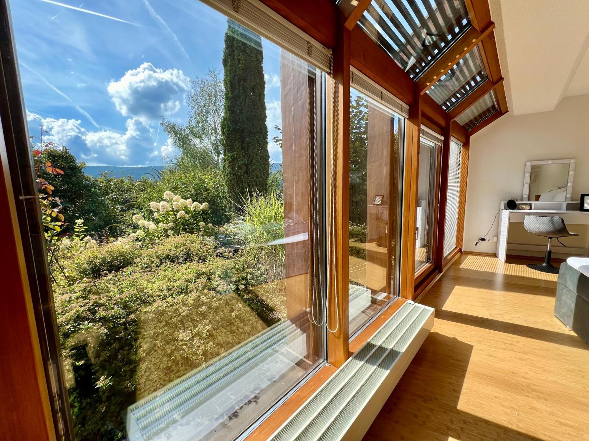 Apartamento Panoramablick Mit Privatparkplatz, 2 Balkone Und 1,5 Baeder Titisee-Neustadt Exterior foto