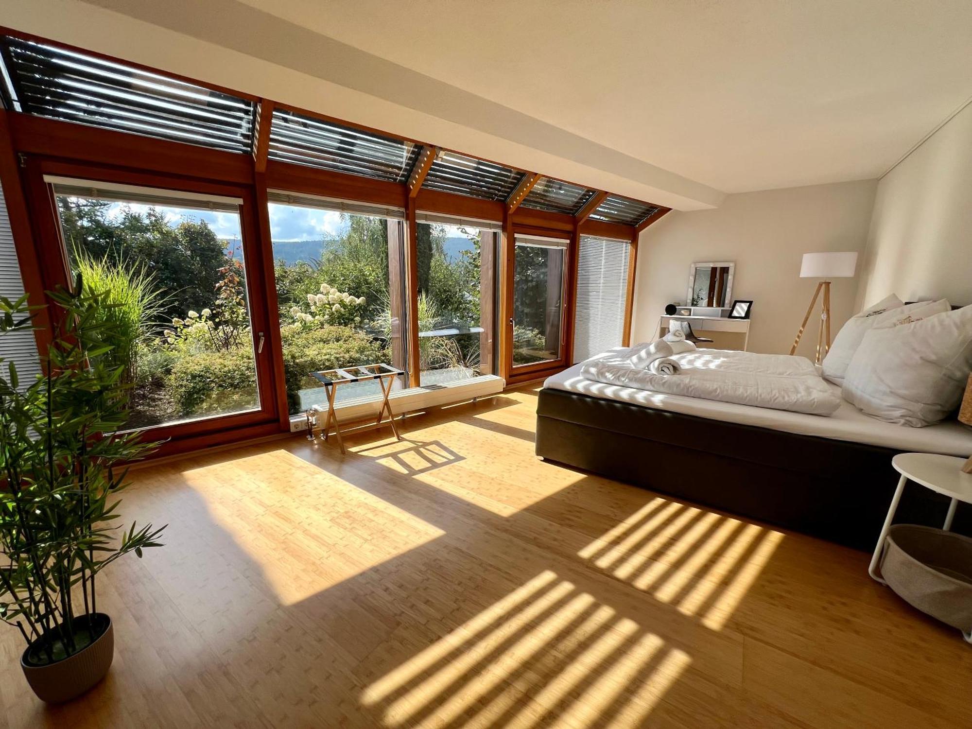 Apartamento Panoramablick Mit Privatparkplatz, 2 Balkone Und 1,5 Baeder Titisee-Neustadt Exterior foto