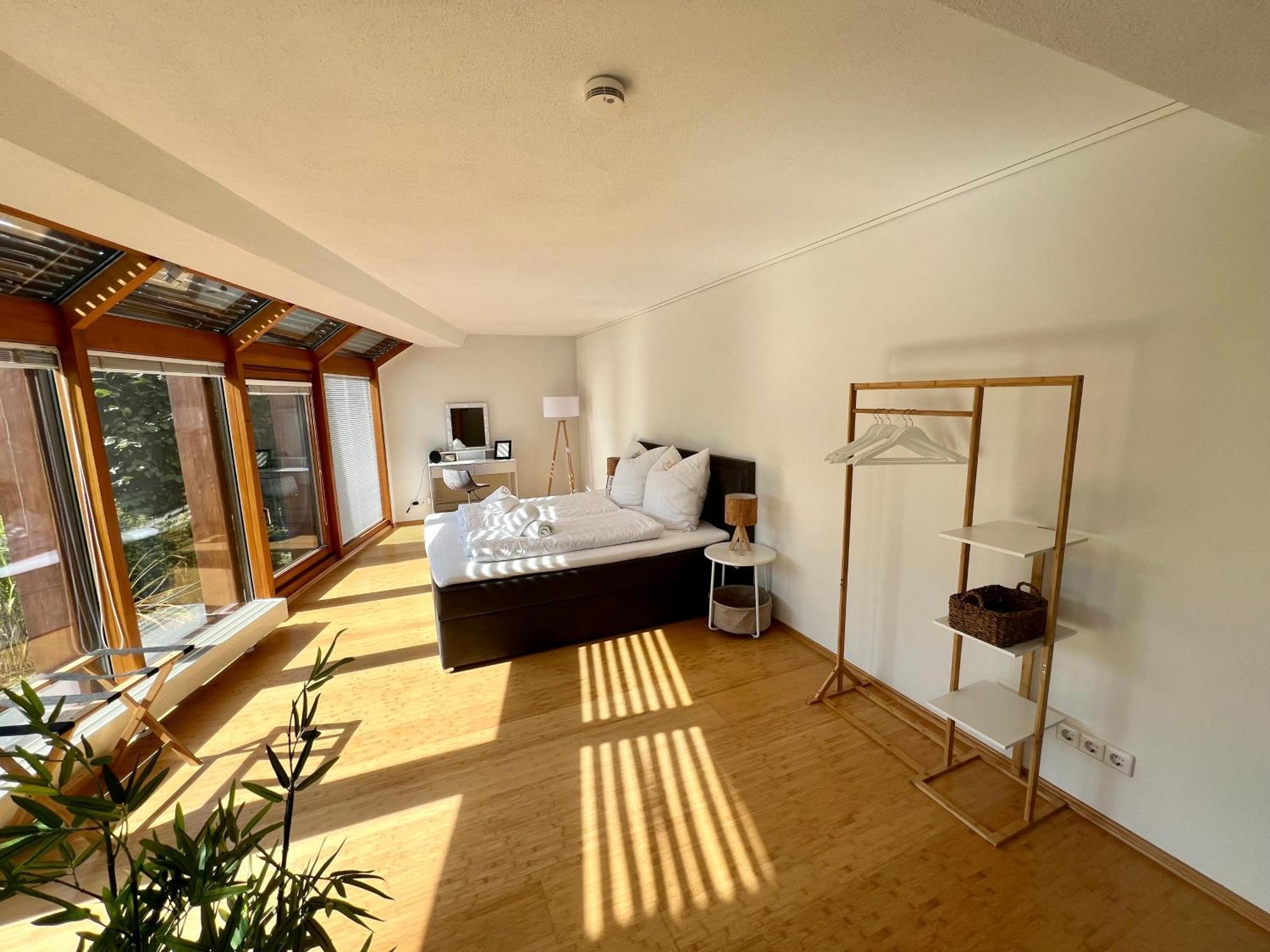 Apartamento Panoramablick Mit Privatparkplatz, 2 Balkone Und 1,5 Baeder Titisee-Neustadt Exterior foto